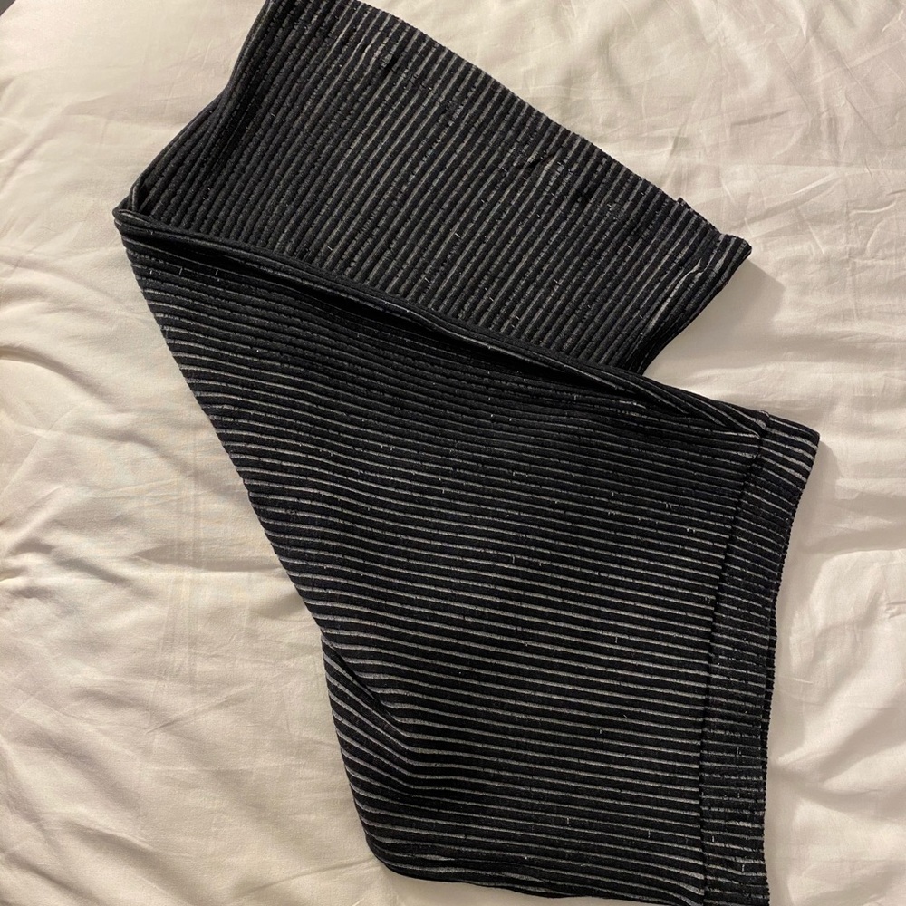 Black nice fit skirt